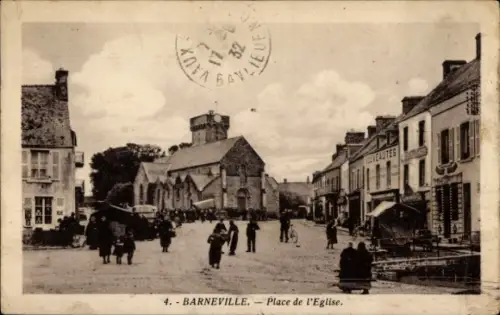 Ak Barneville sur Mer Manche, Platz der Kirche, Menschen, Gebäude, Fahrzeuge