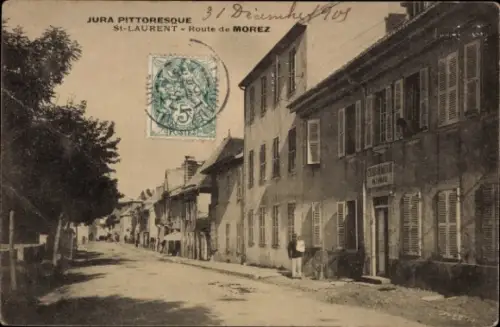 CPA Saint Laurent Jura, Route de Morez, vue du rue