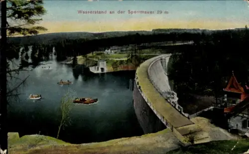 Ak Leśna Marklissa Schlesien, Wasserstand an der Sperrmauer, Naturaufnahme, Gewässer, Boote