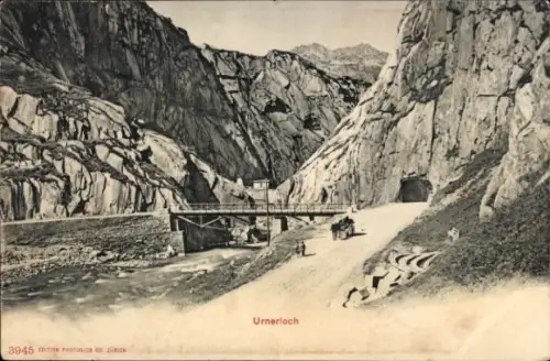 Ak Andermatt Kanton Uri, Gotthardstraße, Urnerloch,  Felsen, Brücke, Fluss, Tunnel