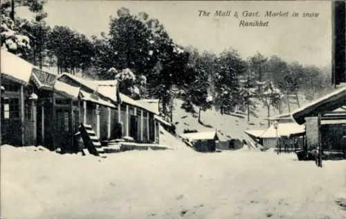 PC Ranikhet India, Market in snow