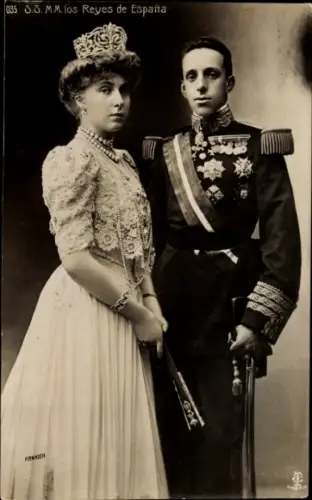 Ak König Alfons XIII. von Spanien, Victoria Eugénie Julia Ena von Battenberg, Portrait