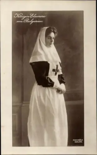 Ak Königin Eleonore von Bulgarien, Tracht, Krankenschwester