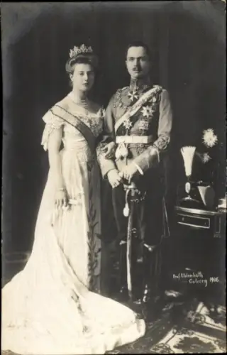 Ak Herzog Carl Eduard, Herzogin Viktoria Adelheid von Sachsen Coburg Gotha