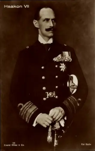 Ak König Haakon VII von Norwegen, Portrait in Uniform