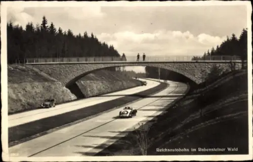 Ak Rabenstein Chemnitz in Sachsen, Reichsautobahn im Rabensteiner Wald, Fußgängerbrücke, Autos