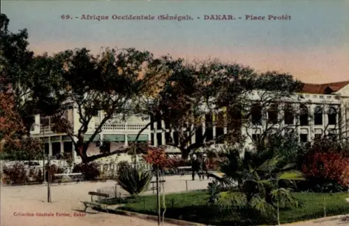 Ak Dakar Senegal,  Place Protèt, Bäume, Park, Sammlung Fortier