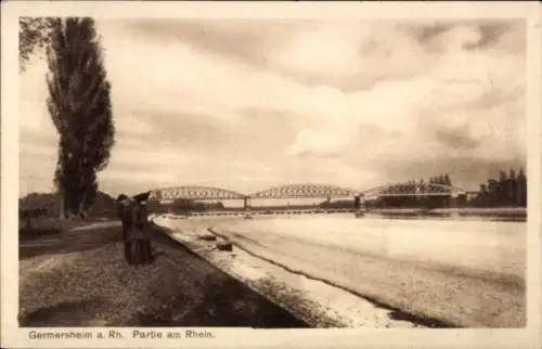 Ak Germersheim am Rhein, Germersheim am Rhein, Flusslandschaft, Brücke, zwei Personen