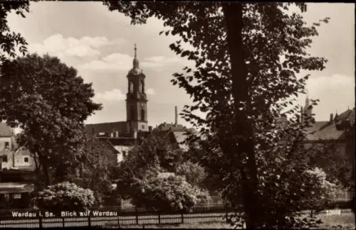 Ak Werdau in Sachsen, Blick auf  Kirchturm, Bäume, 