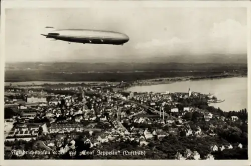 Ak Friedrichshafen am Bodensee, Zeppelin, Luftbild