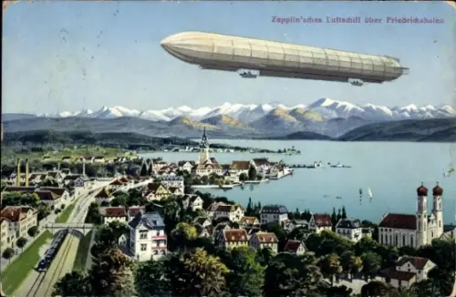 Ak Friedrichshafen am Bodensee, Panorama, Zeppelin über Stadt