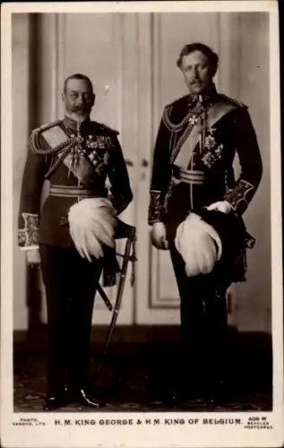 Ak König Georg V., König Albert I von Belgien, Portrait