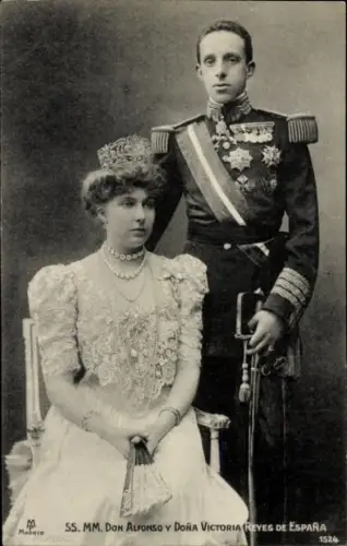 Ak König Alfons XIII. von Spanien, Victoria Eugénie von Battenberg, Königin von Spanien, Portrait