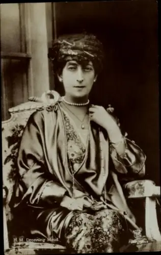 Ak Königin Maud von Norwegen, Portrait
