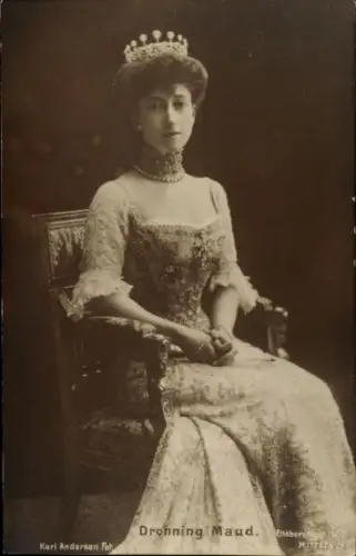 Ak Königin Maud von Norwegen, Portrait