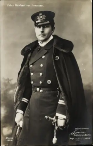 Ak Prinz Adalberg von Preußen, Standportrait in Uniform, Kaiserliche Marine