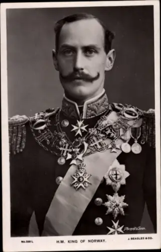 Ak König Haakon VII. von Norwegen, Portrait in Uniform