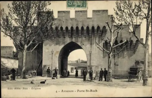 Ak Avignon Vaucluse, Porte St-Roch,  Architektur, Menschen, Bäume, Wagen