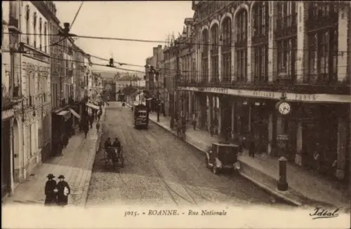 Ak Roanne Loire, Rue Nationale, Straßenpartie, Straßenbahn