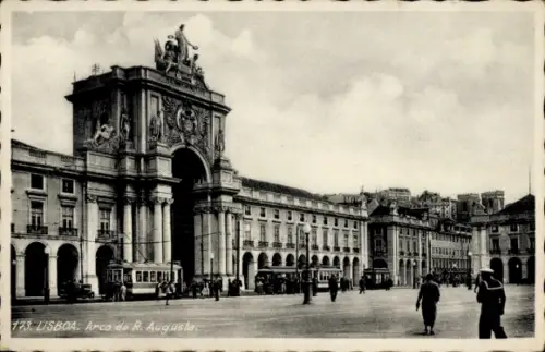 Ak Lisboa Lissabon Portugal, Arco de R. Augusta, Lisboa, Tram, Menschen, 
