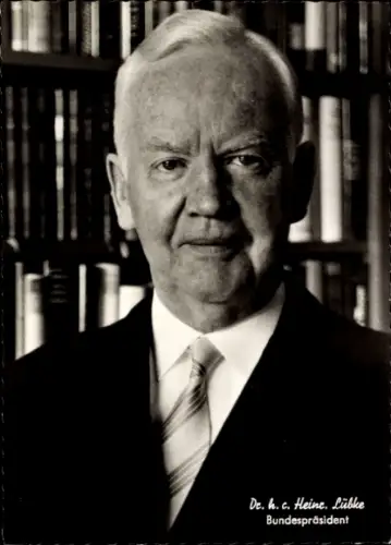 Ak Dr. h.c. Heinrich Lübke, Bundespräsident, Portrait