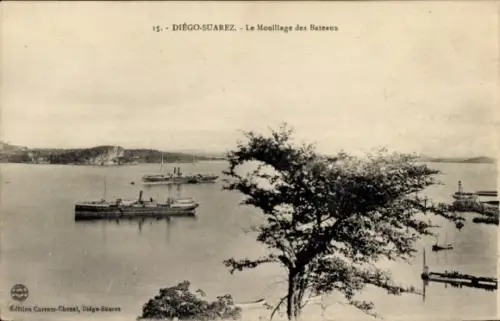 Ak Diego Suarez Antsiranana Madagaskar, Schiffe im Hafen, ruhiges Wasser,  Edition Casssm-Chenal