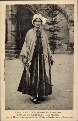 CPA La Chaire de Dieu Haute Loire, Fête du 10 Août 1924, Costume authentique