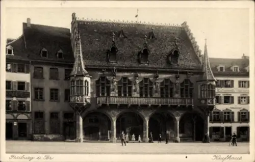 Ak Altstadt Freiburg im Breisgau, Freiburg i Br, Kaufhaus,  Architektur, keine Personen sichtbar