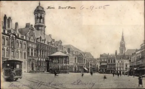 Ak Mons Wallonien Hennegau, Mons. Grand'Place,  Architektur, Menschen auf dem Platz,  von 1905
