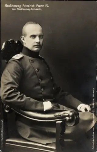 Ak Großherzog Friedrich Franz IV von Mecklenburg Schwerin, Sitzportrait