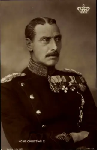 Ak König Christian X. von Dänemark, Porträt in Uniform