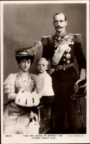 Ak König Haakon VII. von Norwegen, Königin Maud, Kronprinz Olav
