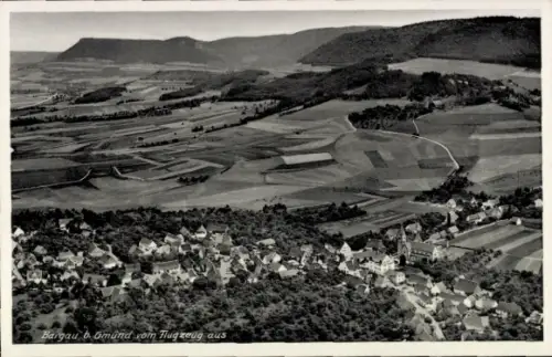 Ak Bargau Schwäbisch Gmünd in Württemberg, Luftaufnahme von  Felder, Häuser, Landschaft