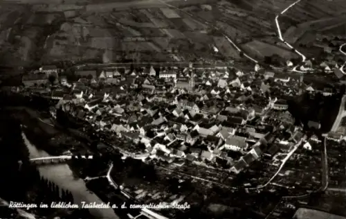 Ak Röttingen an der Tauber Unterfranken, Luftaufnahme