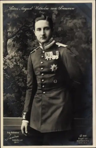 Ak Prinz August Wilhelm von Preußen, Standportrait, PH 2188