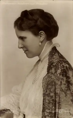 Ak Prinzessin Adalbert von Preußen, Adelheid von Sachsen Meiningen, Portrait im Profil, Liersch 7970