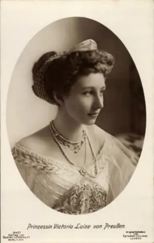 Passepartout Ak Prinzessin Victoria Luise von Preußen, Portrait