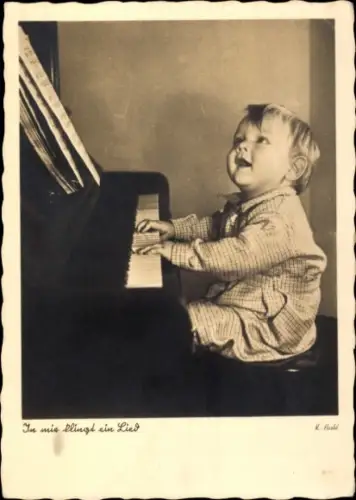 Ak In mir klingt ein Lied, Kleinkind am Klavier