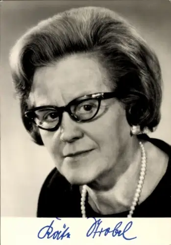 Ak Politikerin Käte Strobel, MdB, Bundesministerin für Jugend, SPD, Autogramm