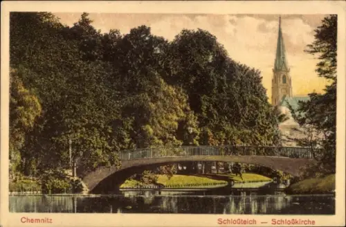 Ak Chemnitz in Sachsen,  Schloßteich, Schloßkirche, Brücke, Bäume, Wasser