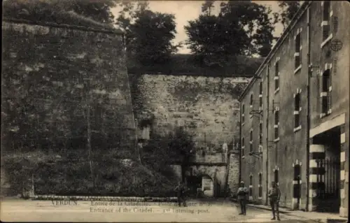 Ak Verdun Meuse,  Eingang zur Zitadelle, Soldat,  