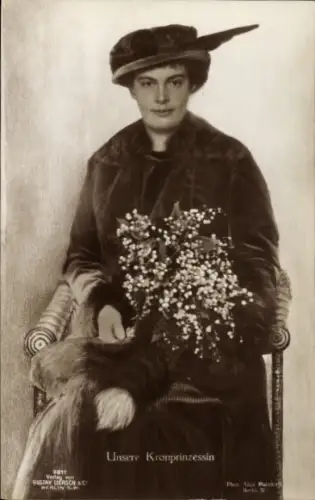 Ak Kronprinzessin Cecilie von Preußen, Sitzportrait, Liersch 7811