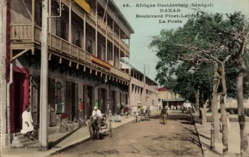 Ak Dakar Senegal, Boulevard Pinet-Lapfels, La Poste,  Afrika, Menschen, Fahrräder