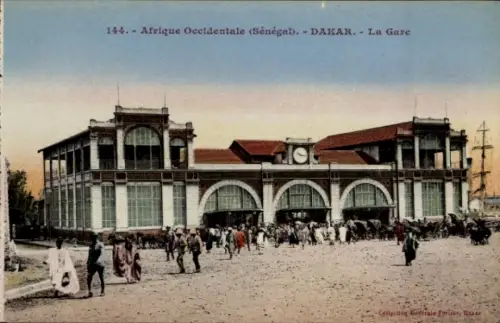 Ak Dakar Senegal, Bahnhof in  Senegal, Menschenmenge,  