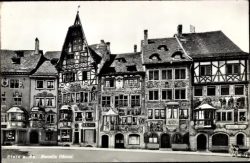 Ak Stein am Rhein Kanton Schaffhausen, Bemalte Häuser,  Architektur, Schwarz-Weiß-Foto