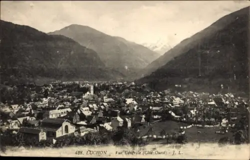 Ak Luchon Haute Garonne, Landschaftsansicht von  Berge im Hintergrund, Häuser, Kirche