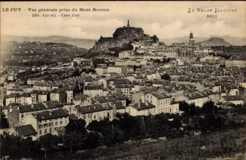 Ak Le Puy en Velay Haute Loire, Panoramablick auf  Mont Ronzon, Stadtansicht, Cure d'air