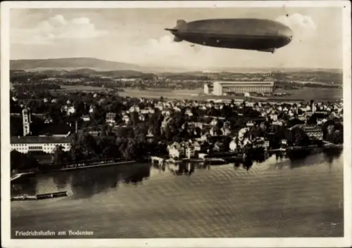 Ak Friedrichshafen am Bodensee, Gesamtansicht, Zeppelin