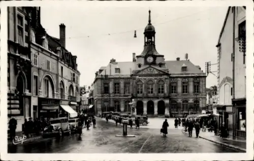 Ak Chaumont Haute-Marne, Rathaus von   Architektur, Straßenansicht