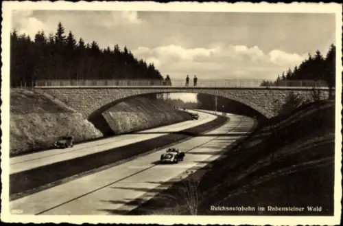 Ak Rabenstein Chemnitz in Sachsen, Reichsautobahn im Rabensteiner Wald, Fußgängerbrücke, Autos